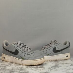 Nike Air Force 1 Low GS Light Smoke Gray Sneakers Size 4.5Y